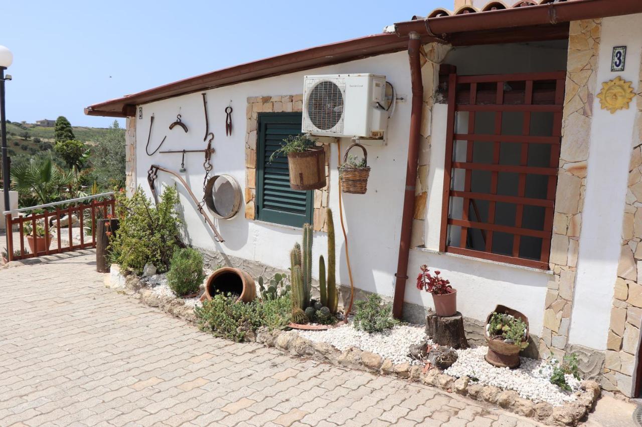 Casa Vacanza Villa Sole 시큘리아나 외부 사진