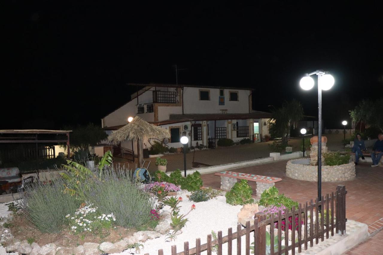 Casa Vacanza Villa Sole 시큘리아나 외부 사진
